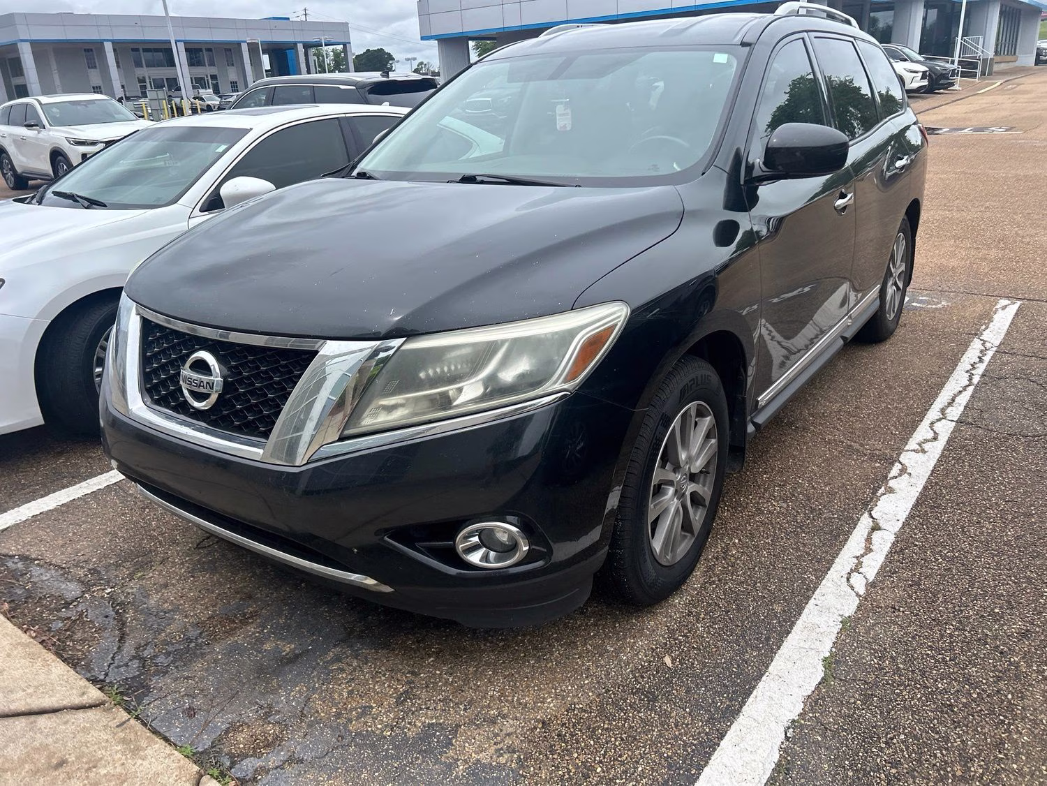 2015 Magnetic Black Nissan Pathfinder SL FWD SUV