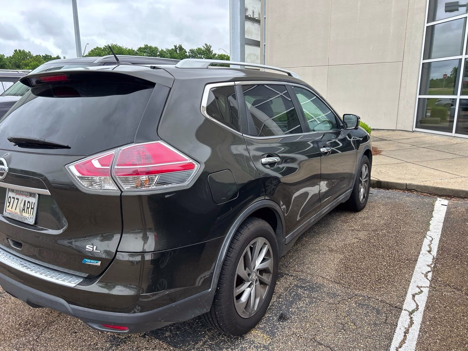 2014 Midnight Nissan Rogue SL FWD SUV