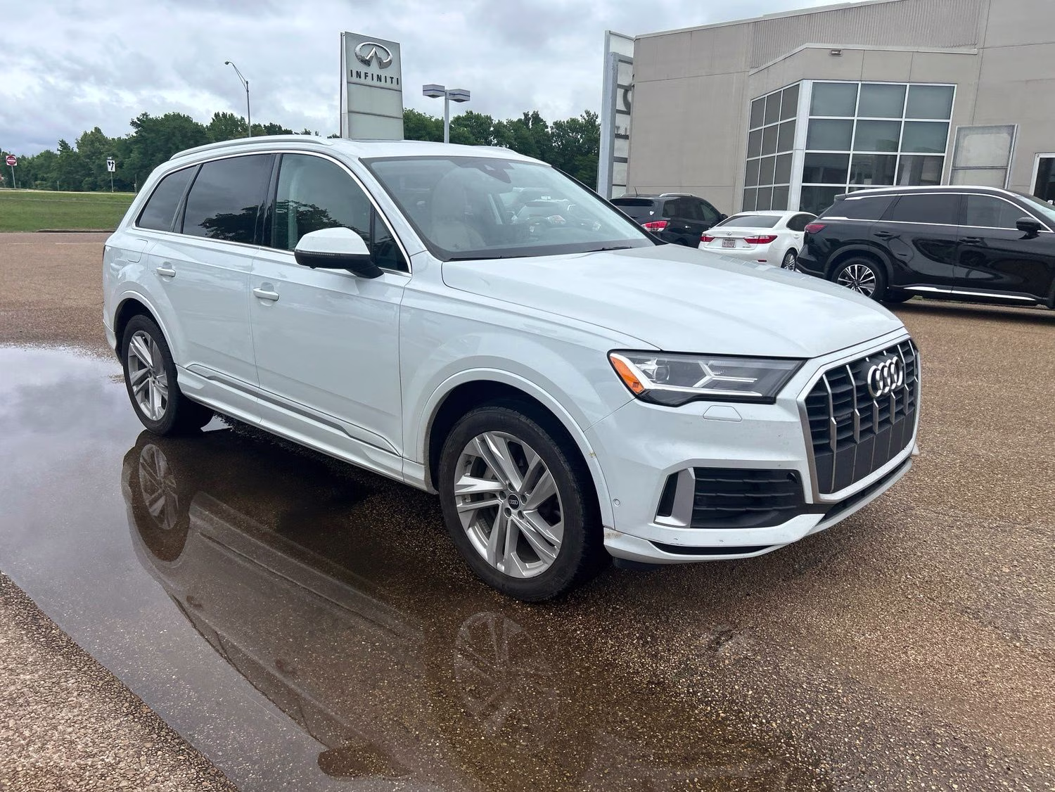 2021 Glacier White Audi Q7 45 Premium Plus AWD SUV