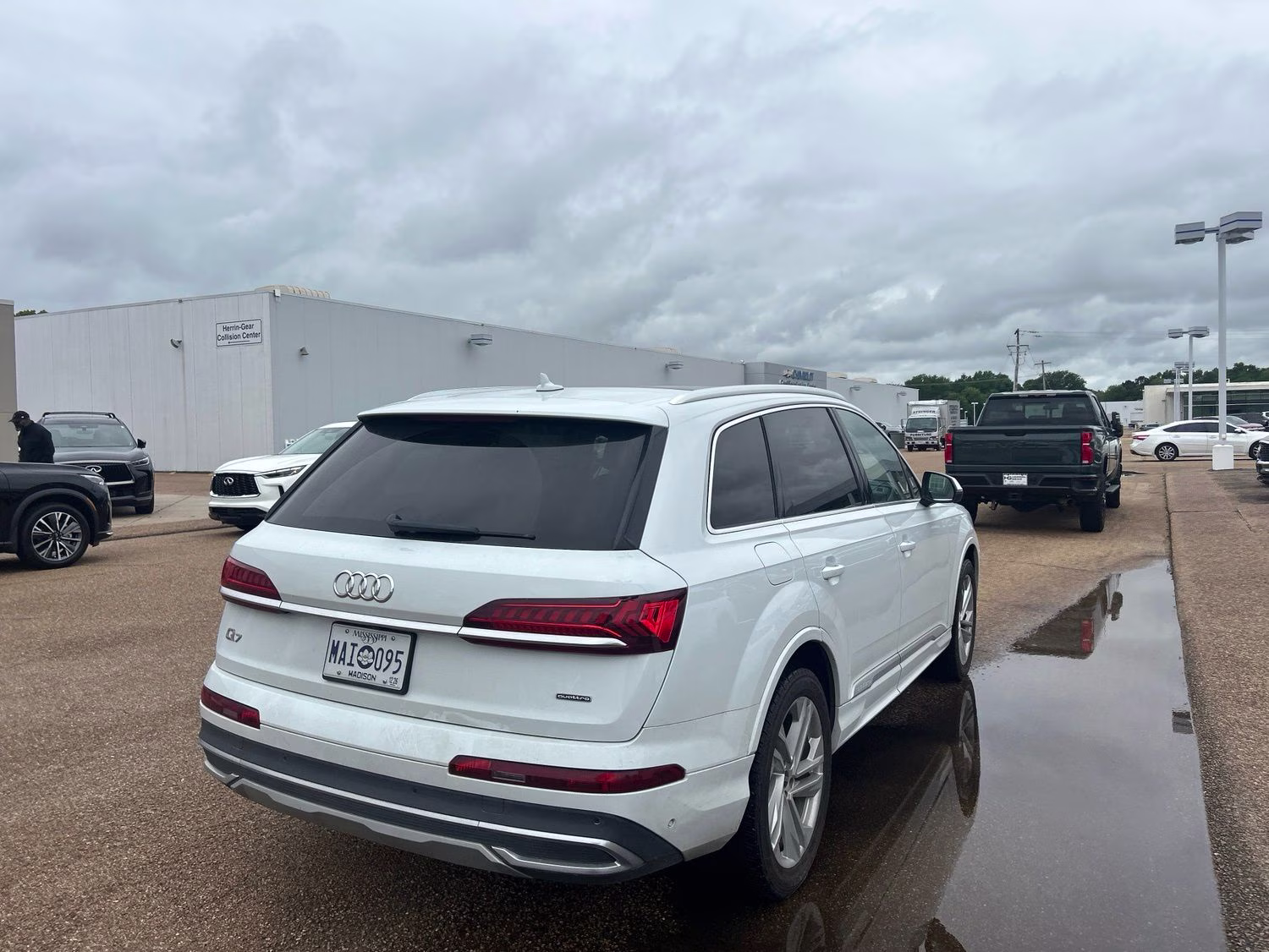 2021 Glacier White Audi Q7 45 Premium Plus AWD SUV