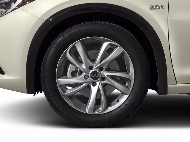 2018 Blade Silver INFINITI QX30 LUXE FWD SUV