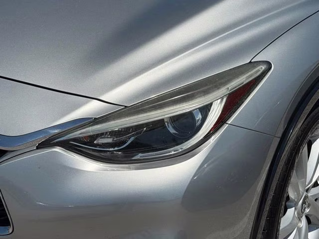 2018 Blade Silver INFINITI QX30 LUXE FWD SUV