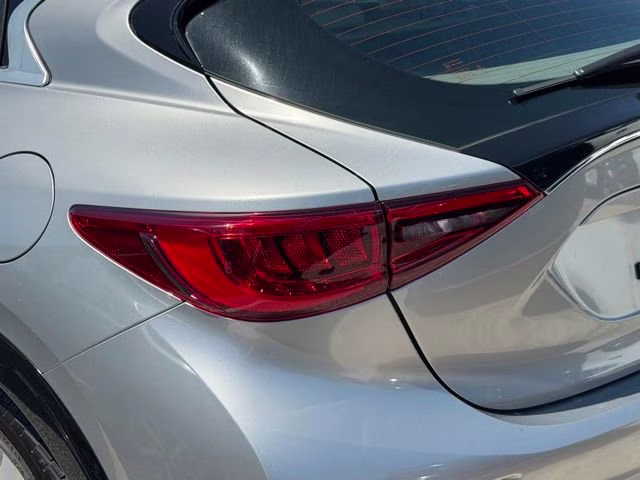 2018 Blade Silver INFINITI QX30 LUXE FWD SUV