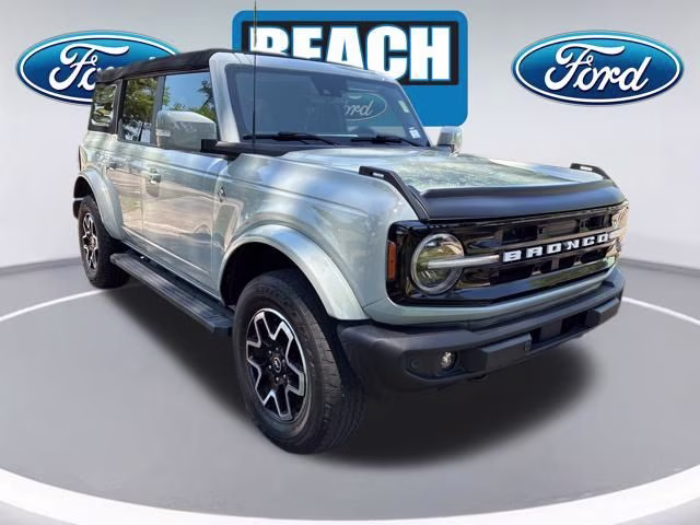 2023 Cactus Gray Ford Bronco Outer Banks 4X4 SUV