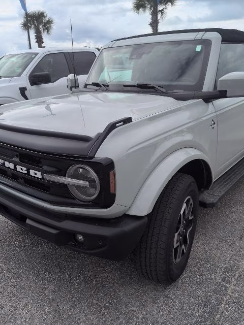 2023 Cactus Gray Ford Bronco Outer Banks 4X4 SUV