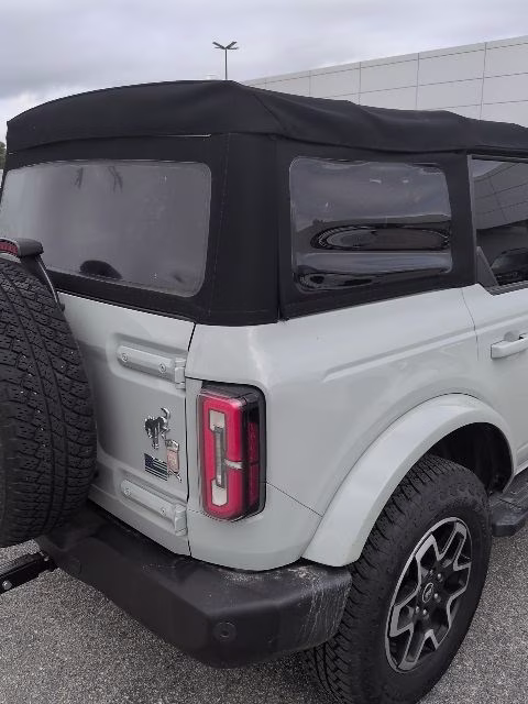 2023 Cactus Gray Ford Bronco Outer Banks 4X4 SUV