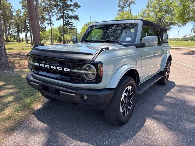 2023 Cactus Gray Ford Bronco Outer Banks 4X4 SUV
