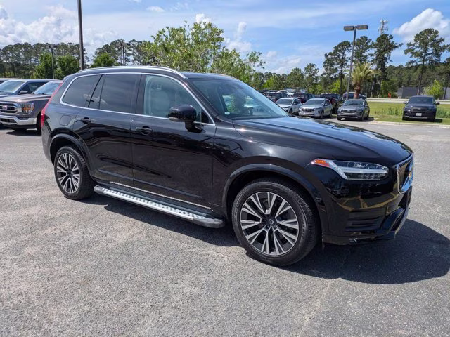 2021 Volvo XC90 T6 Momentum AWD's photo