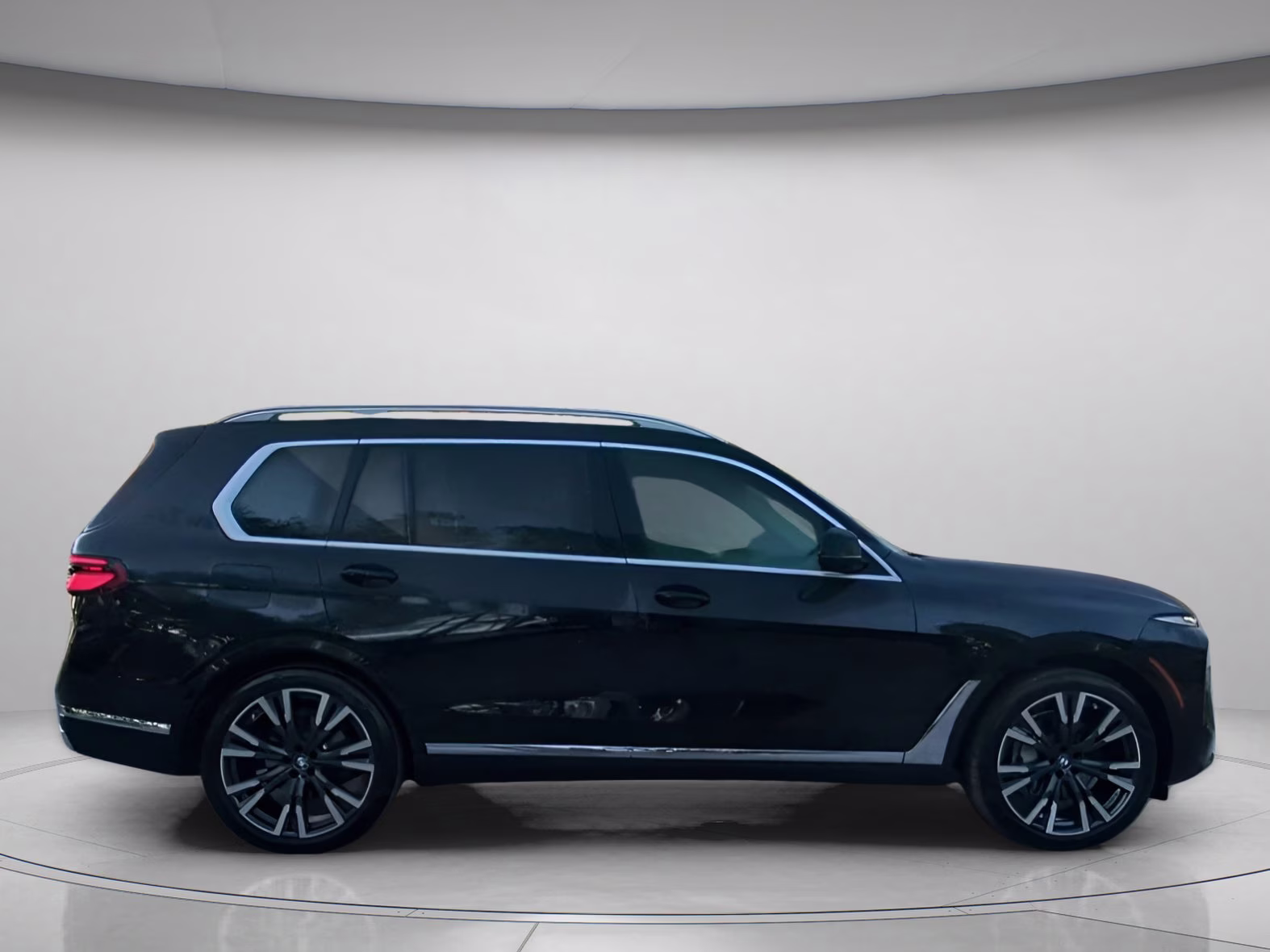 2025 Black Sapphire Metallic BMW X7 xDrive40i AWD SUV