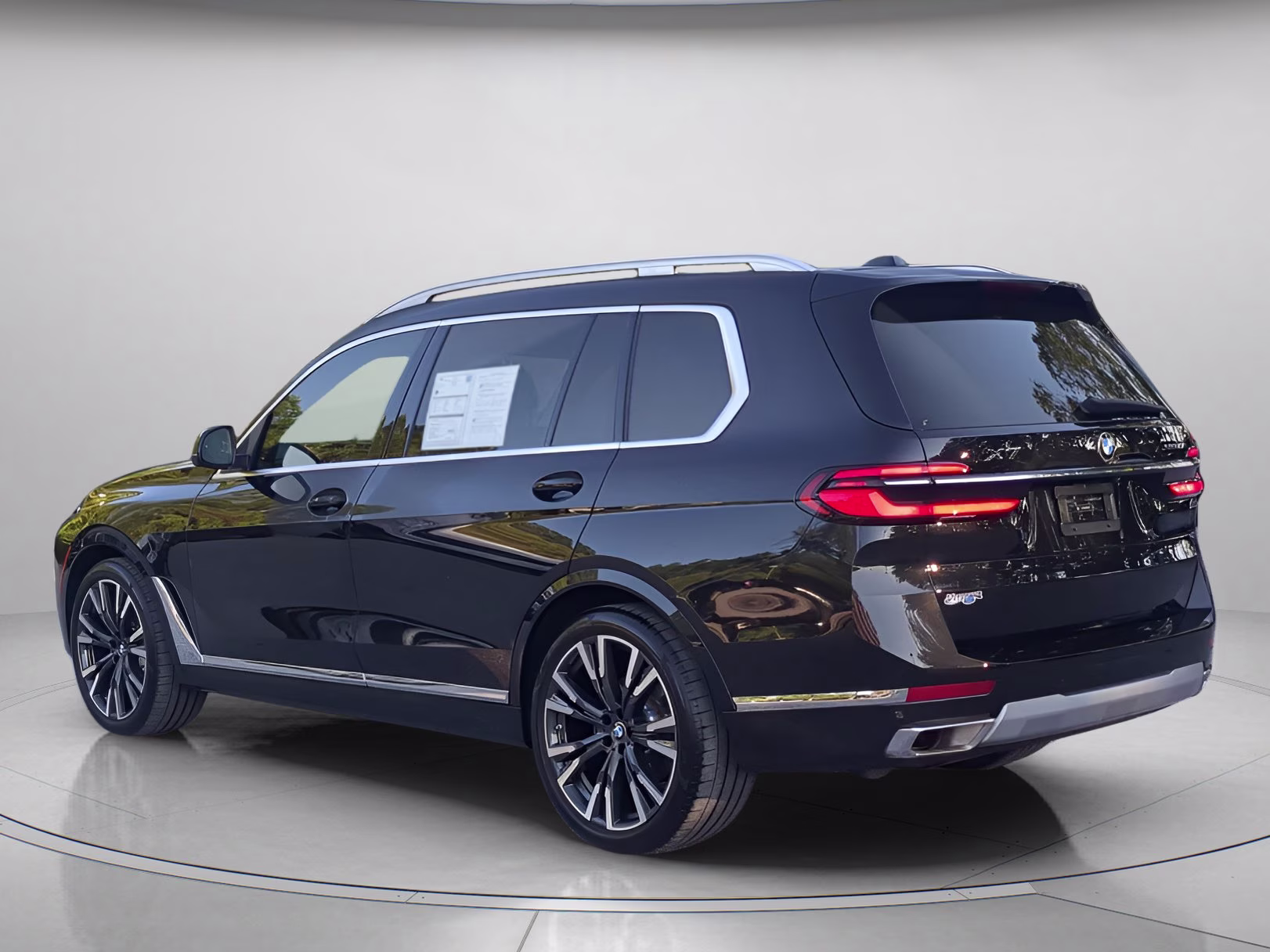 2025 Black Sapphire Metallic BMW X7 xDrive40i AWD SUV