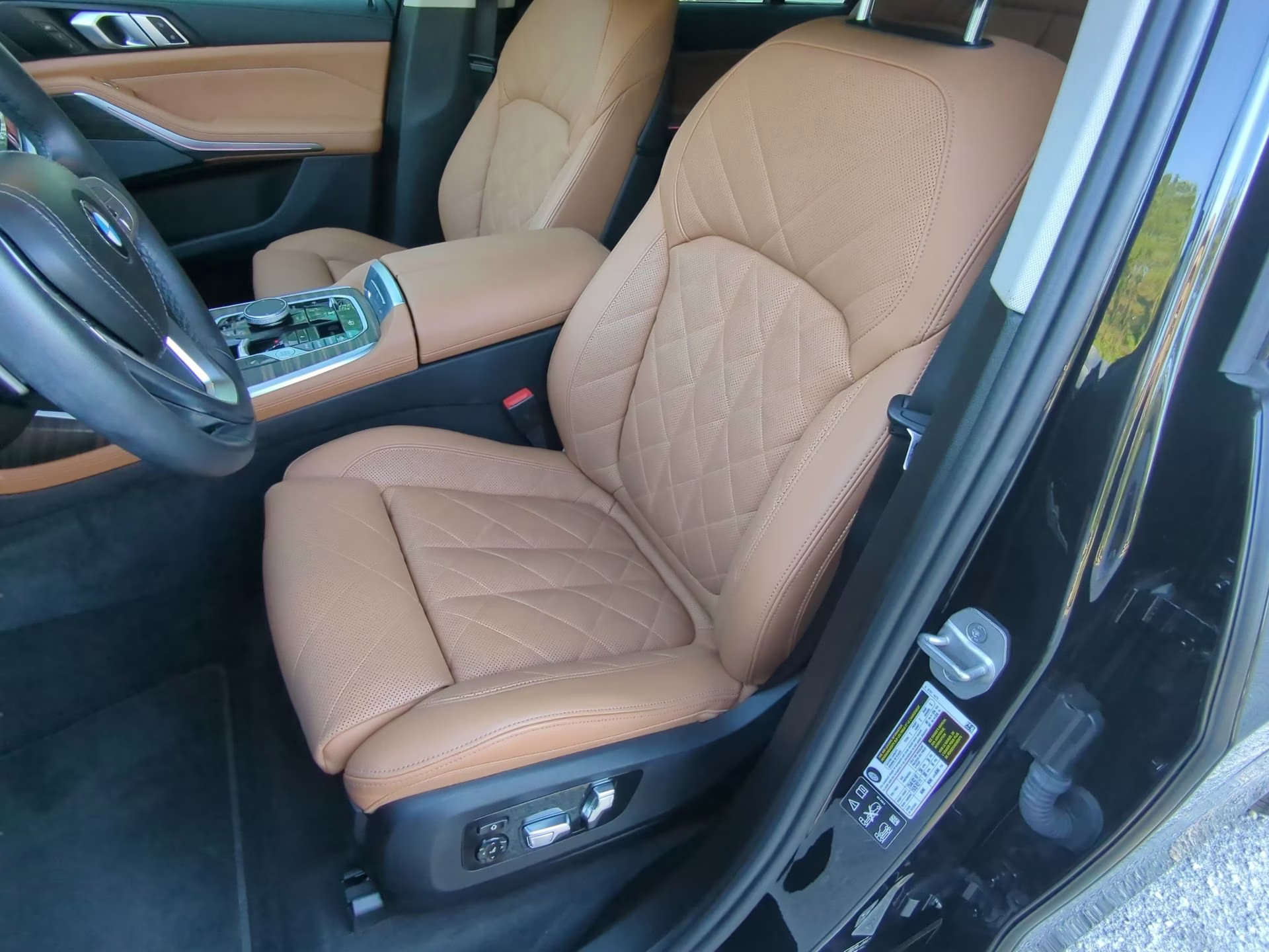 2025 Black Sapphire Metallic BMW X7 xDrive40i AWD SUV