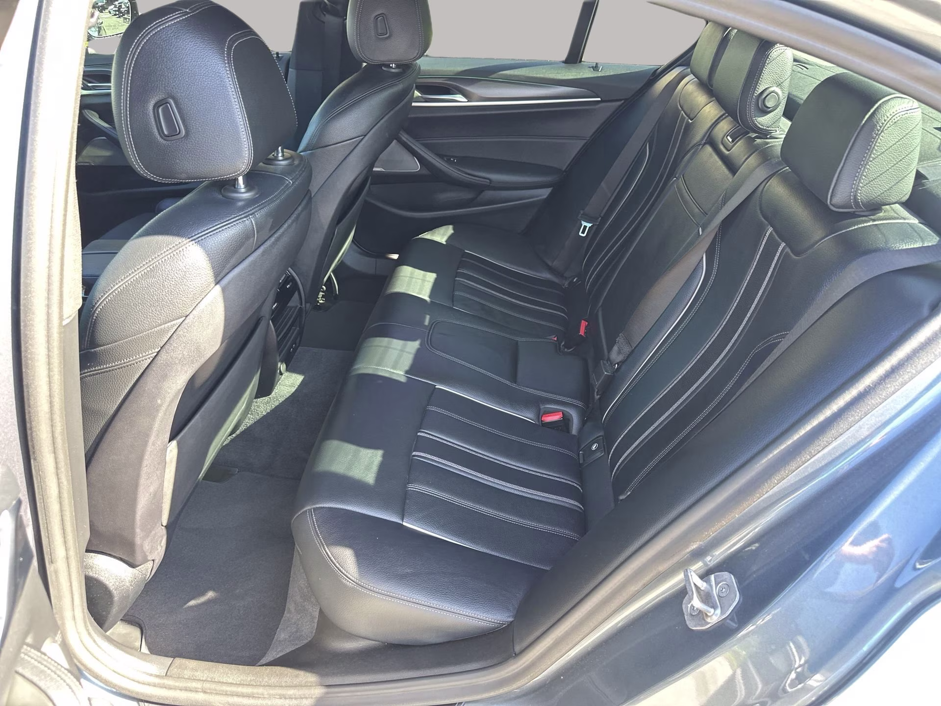 2021 Bluestone Metallic BMW 5 Series 530i RWD Sedan