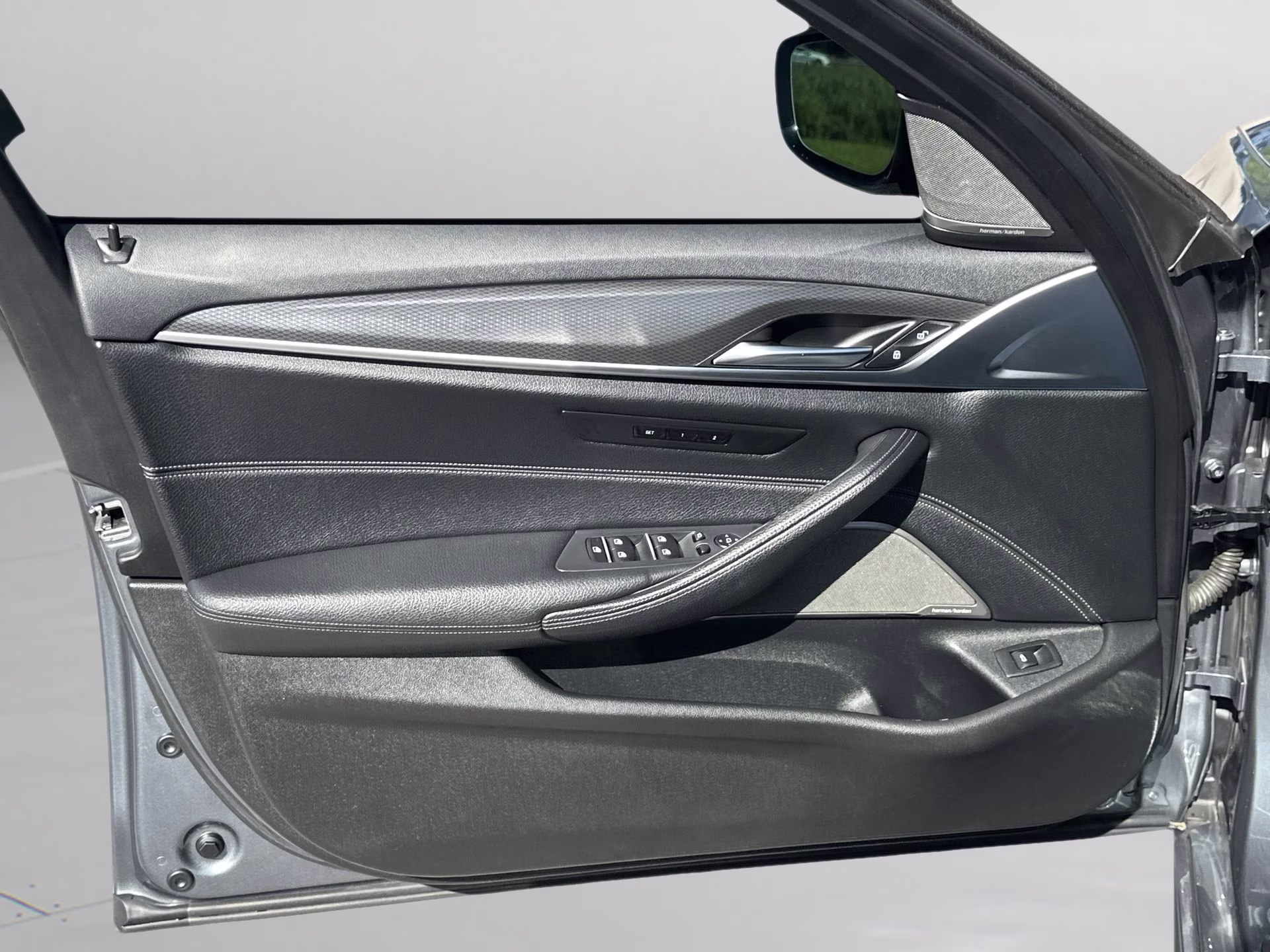2021 Bluestone Metallic BMW 5 Series 530i RWD Sedan