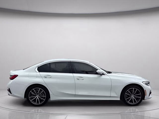 2020 Alpine White BMW 3 Series 330i xDrive AWD Sedan