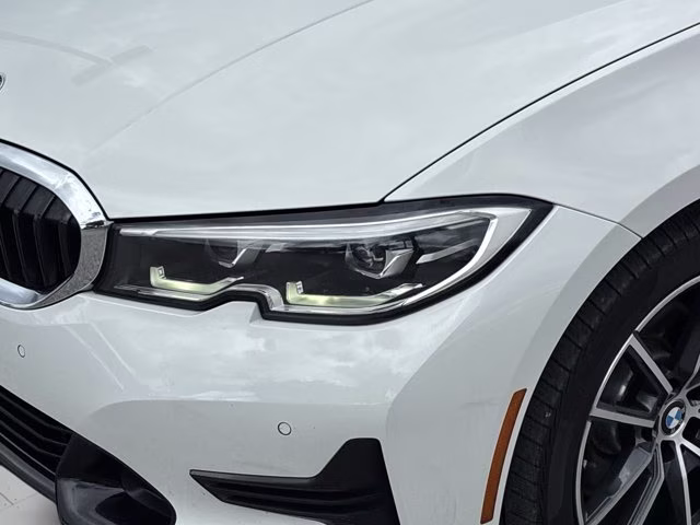 2020 Alpine White BMW 3 Series 330i xDrive AWD Sedan