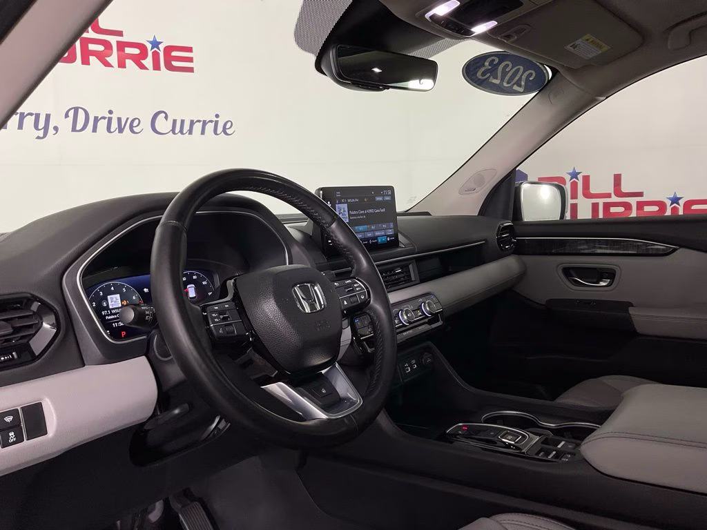 2023 Gray Honda Pilot Elite AWD SUV