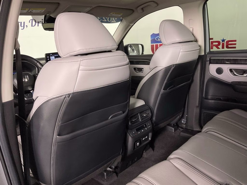2023 Gray Honda Pilot Elite AWD SUV