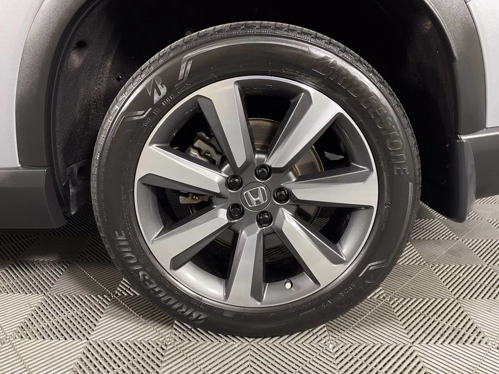 2023 Gray Honda Pilot Elite AWD SUV