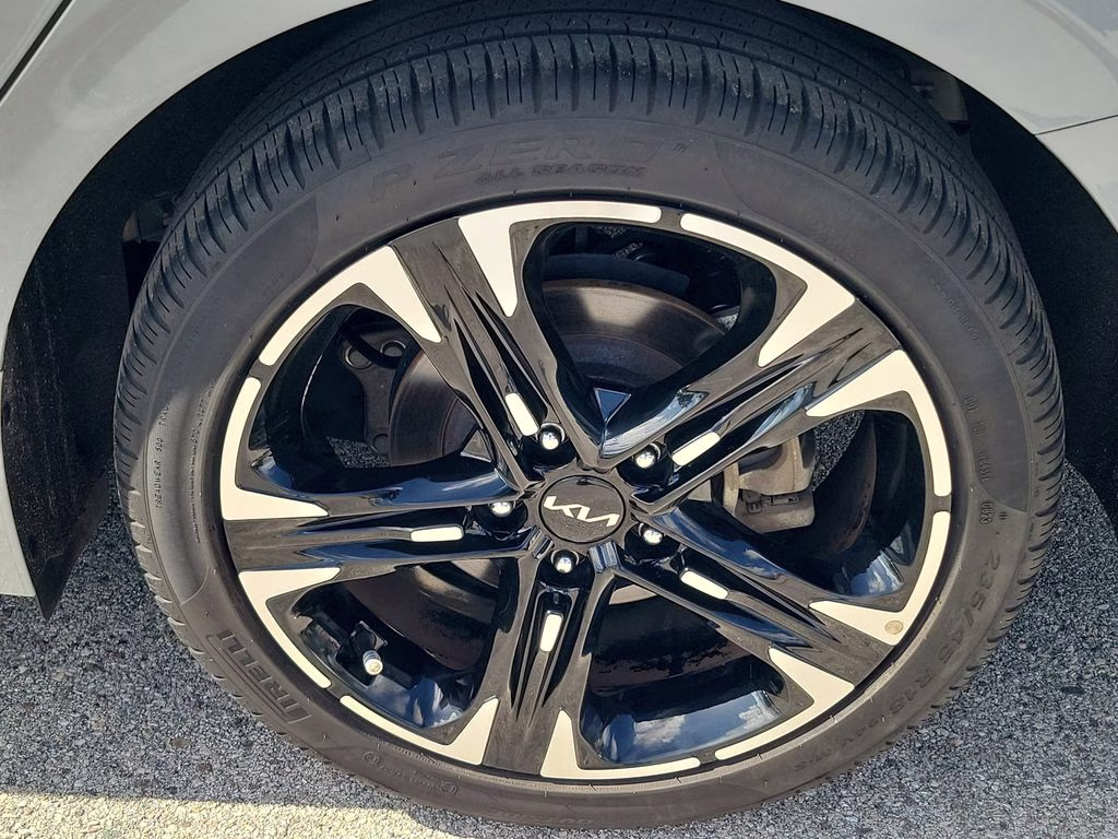 2023 Wolf Gray Kia K5 GT-Line FWD Sedan