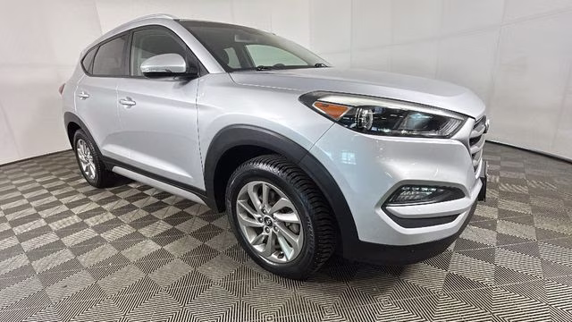 2017 Molten Silver Hyundai Tucson SE Plus AWD SUV