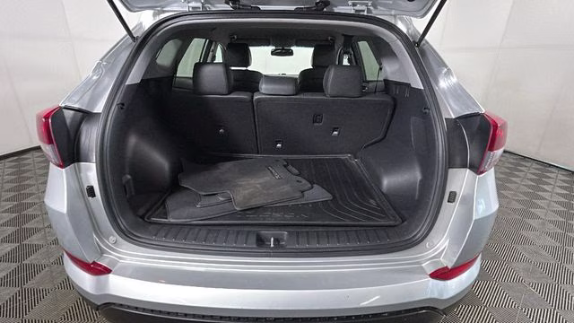 2017 Molten Silver Hyundai Tucson SE Plus AWD SUV