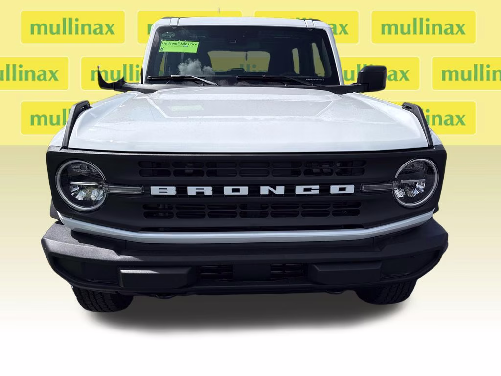 2026 Oxford White Ford Bronco Base 4X4 SUV