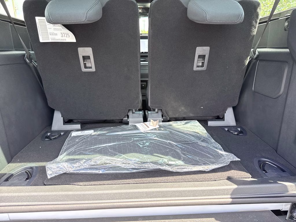 2026 Oxford White Ford Bronco Base 4X4 SUV