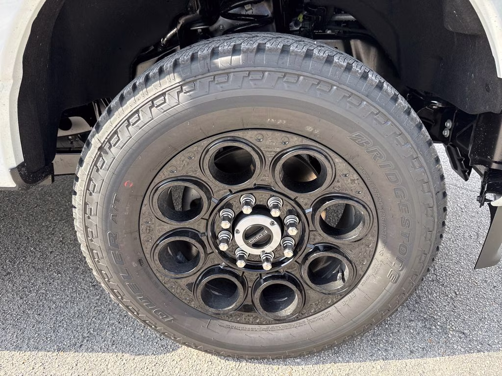 2026 Avalanche Ford Super Duty F-250 SRW Lariat 4X4 Truck