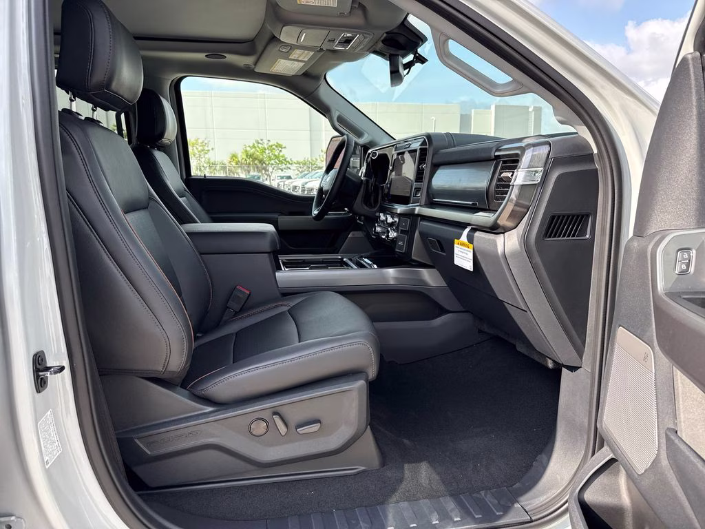 2026 Avalanche Ford Super Duty F-250 SRW Lariat 4X4 Truck