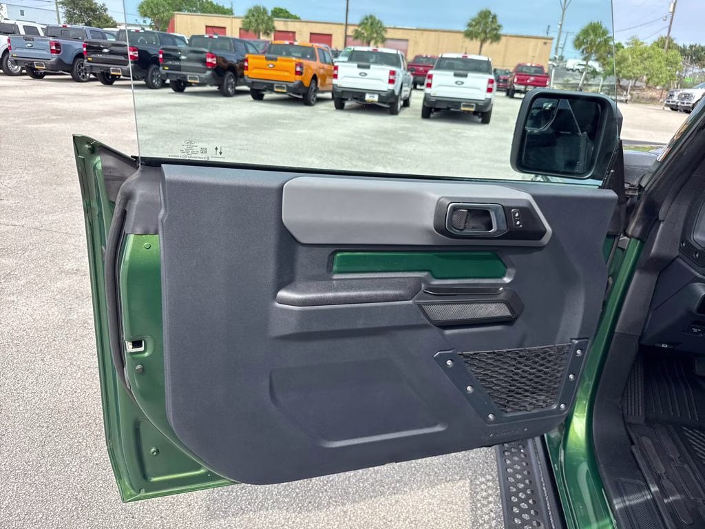 2024 Eruption Green Metallic Ford Bronco Black Diamond 4X4 SUV