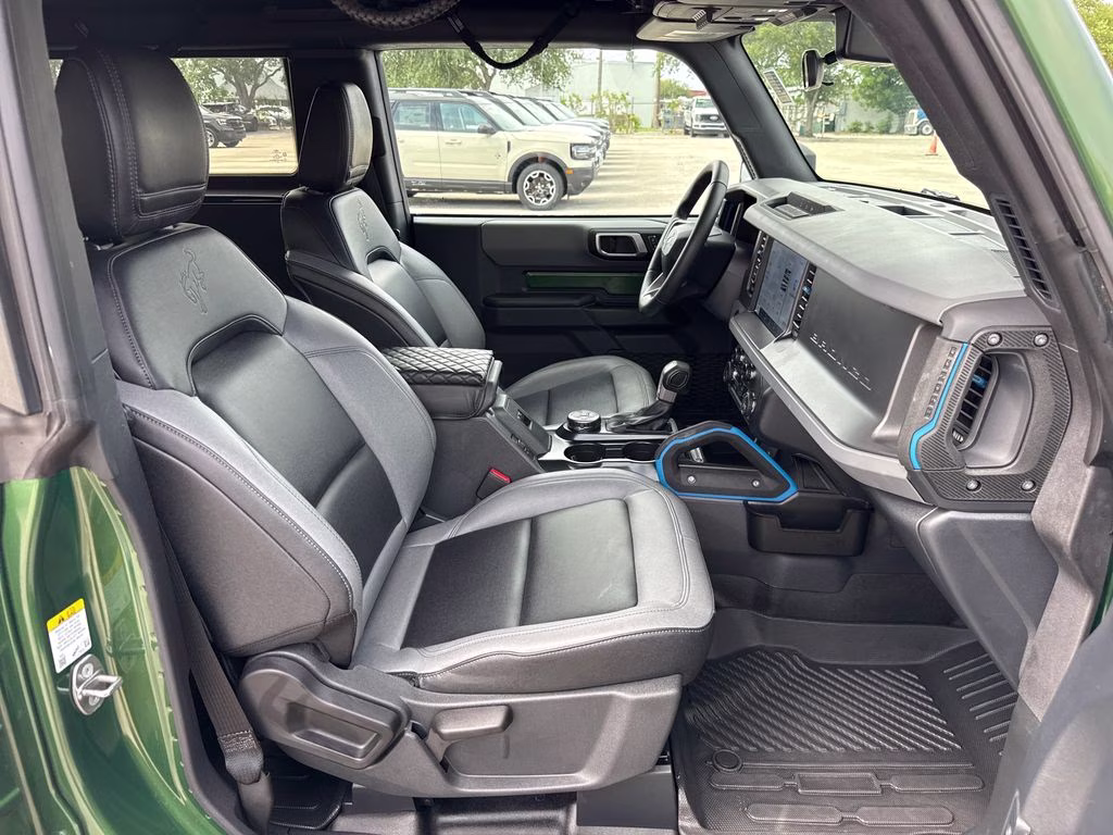 2024 Eruption Green Metallic Ford Bronco Black Diamond 4X4 SUV