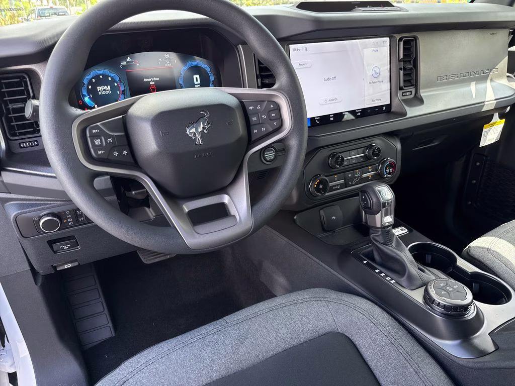 2026 Oxford White Ford Bronco Base 4X4 SUV