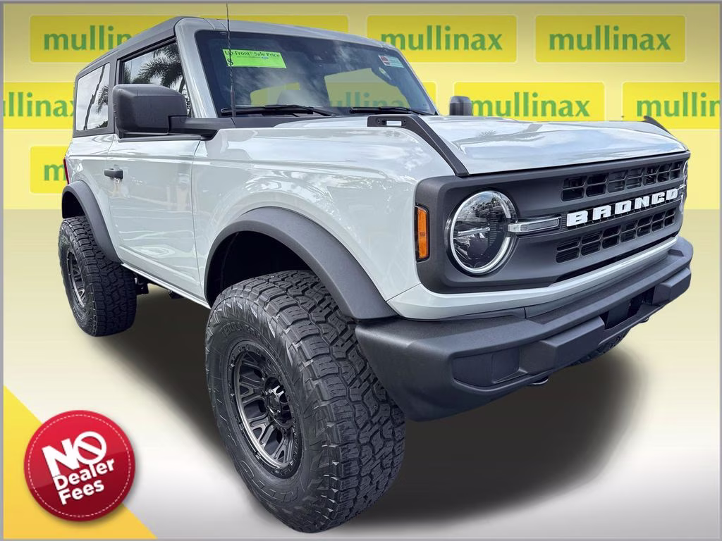 2026 Avalanche Gray Ford Bronco Base 4X4 SUV