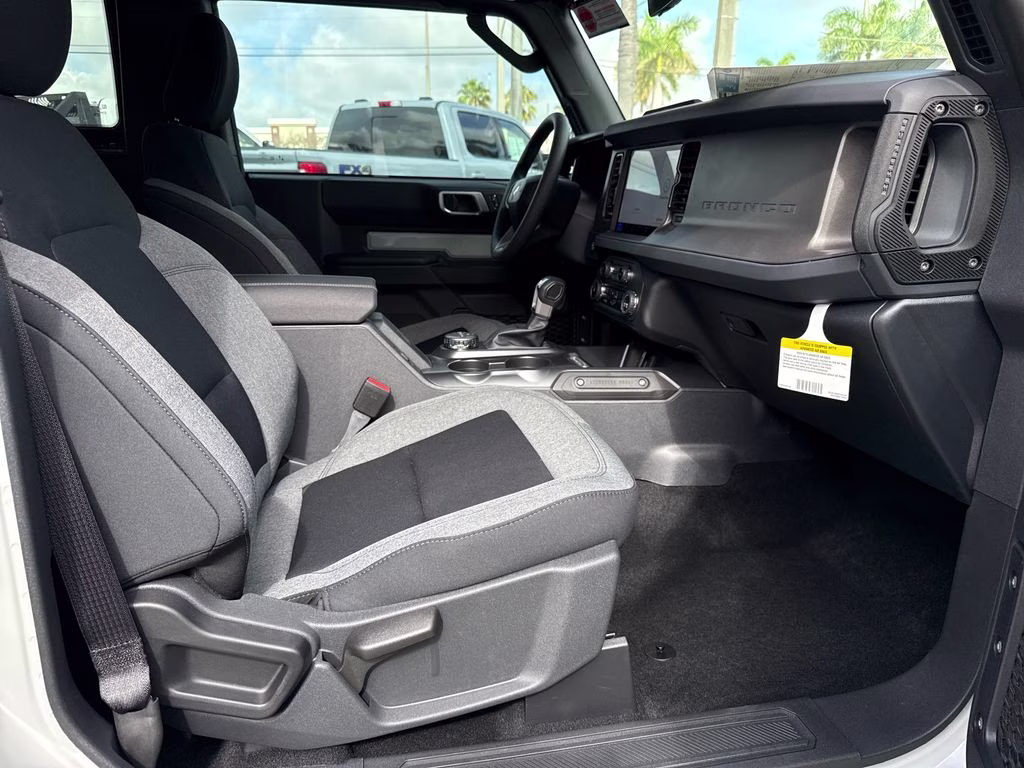 2026 Avalanche Gray Ford Bronco Base 4X4 SUV