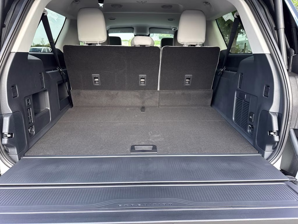 2026 Oxford White Ford Expedition Max Active RWD SUV