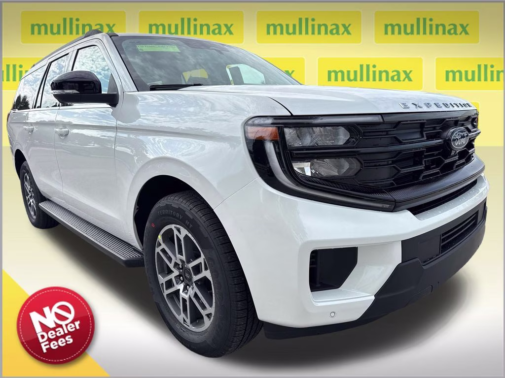 2026 Star White Metallic Tri-Coat Ford Expedition Max Active RWD SUV