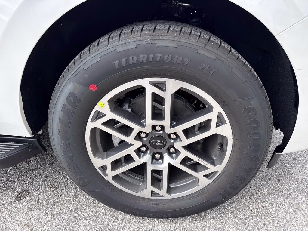 2026 Star White Metallic Tri-Coat Ford Expedition Max Active RWD SUV