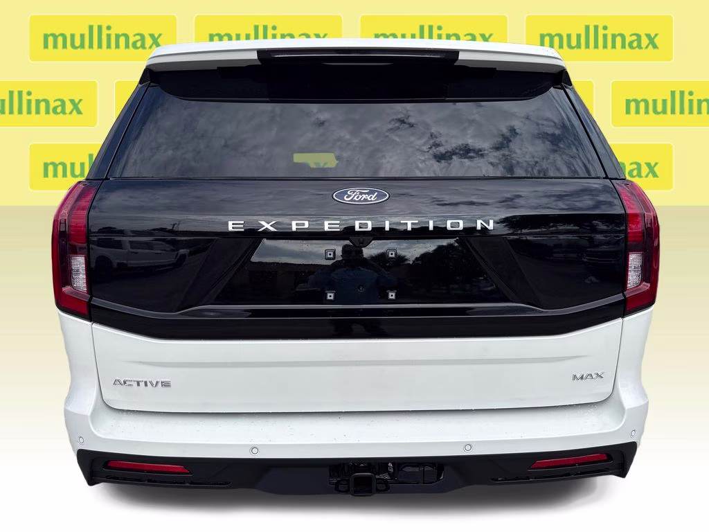 2026 Star White Metallic Tri-Coat Ford Expedition Max Active RWD SUV