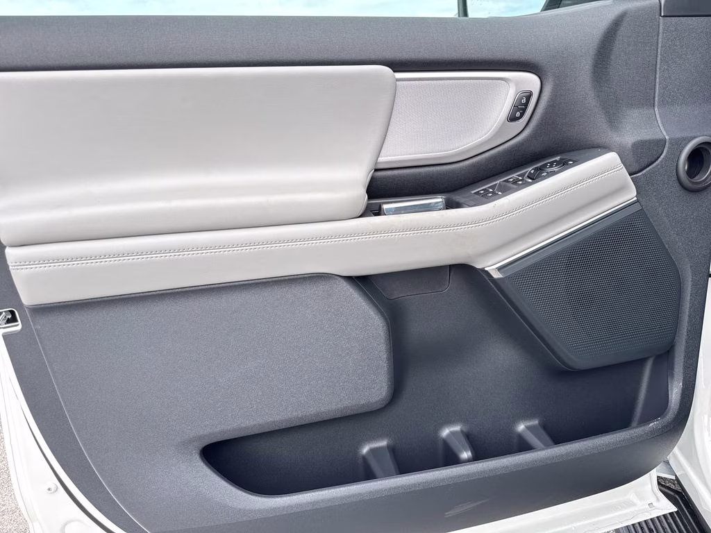 2026 Star White Metallic Tri-Coat Ford Expedition Max Active RWD SUV