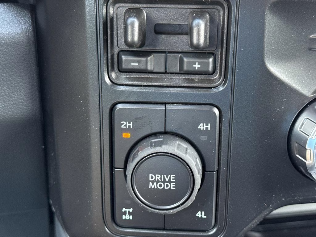 2026 Avalanche Ford Super Duty F-250 SRW Lariat 4X4 Truck