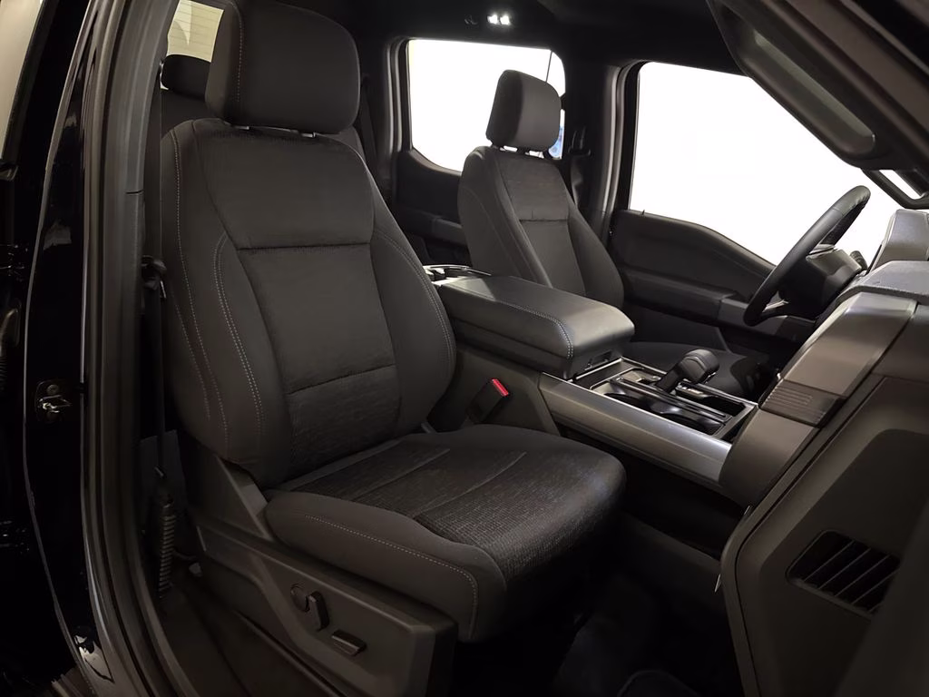 2026 Antimatter Blue Metallic Ford F-150 XLT 4X4 Truck