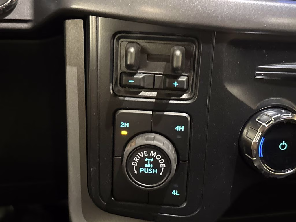 2026 Antimatter Blue Metallic Ford F-150 XLT 4X4 Truck
