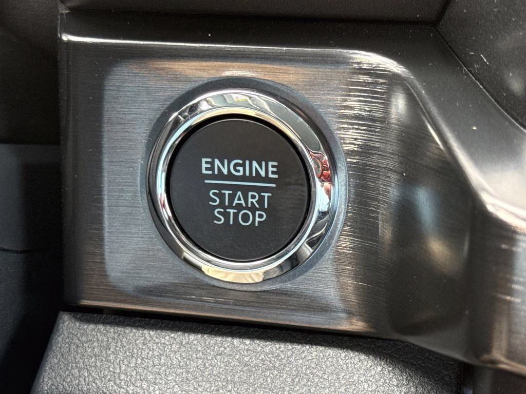 2026 Agate Black Metallic Ford Super Duty F-250 SRW Lariat 4X4 Truck