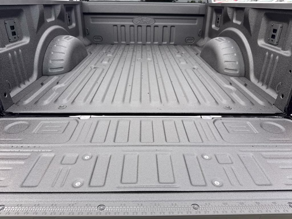 2026 Agate Black Metallic Ford Super Duty F-250 SRW Lariat 4X4 Truck