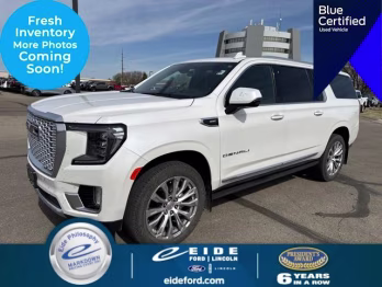 2022 White Frost Tricoat GMC Yukon XL Denali 4X4 SUV