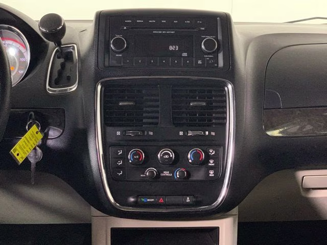 2013 Cashmere Pearlcoat Dodge Grand Caravan SE FWD Van