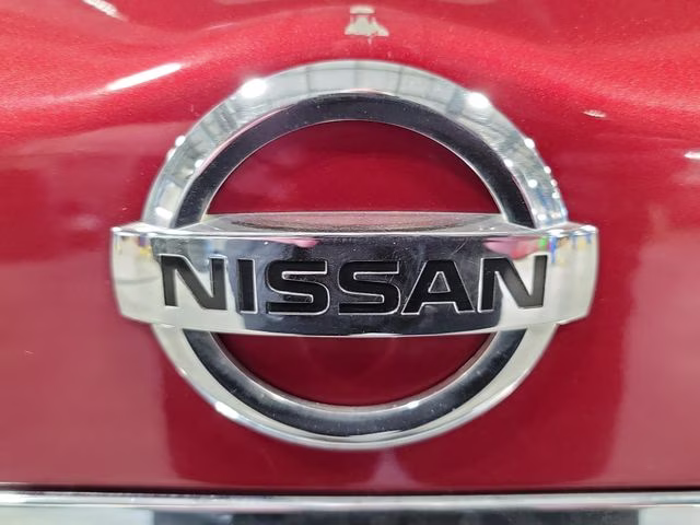 2014 Cayenne Red Pearl Nissan Pathfinder SV 4X4 SUV