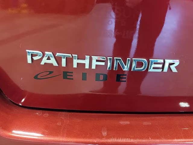 2014 Cayenne Red Pearl Nissan Pathfinder SV 4X4 SUV