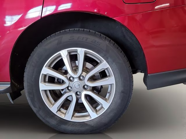 2014 Cayenne Red Pearl Nissan Pathfinder SV 4X4 SUV