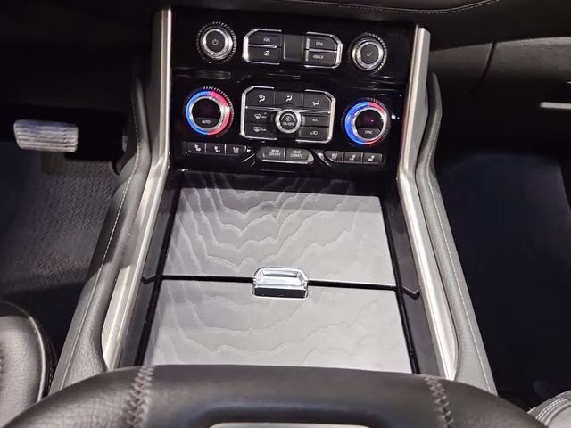 2022 White Frost Tricoat GMC Yukon XL Denali 4X4 SUV